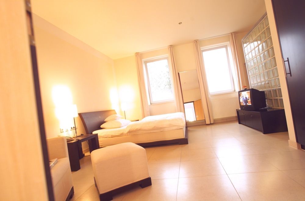 คันเทรา บาย วีกันด์ Hotel วุนสตอร์ฟ ภายนอก รูปภาพ